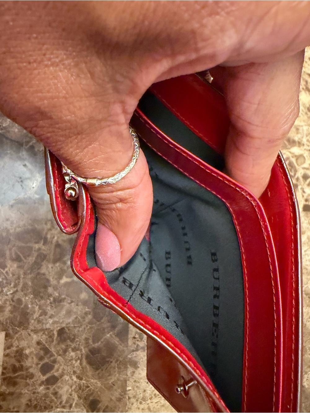Authentic Burberry Shadow Check Patent Leather Kiss Lock Wallet - Picture 13 of 14